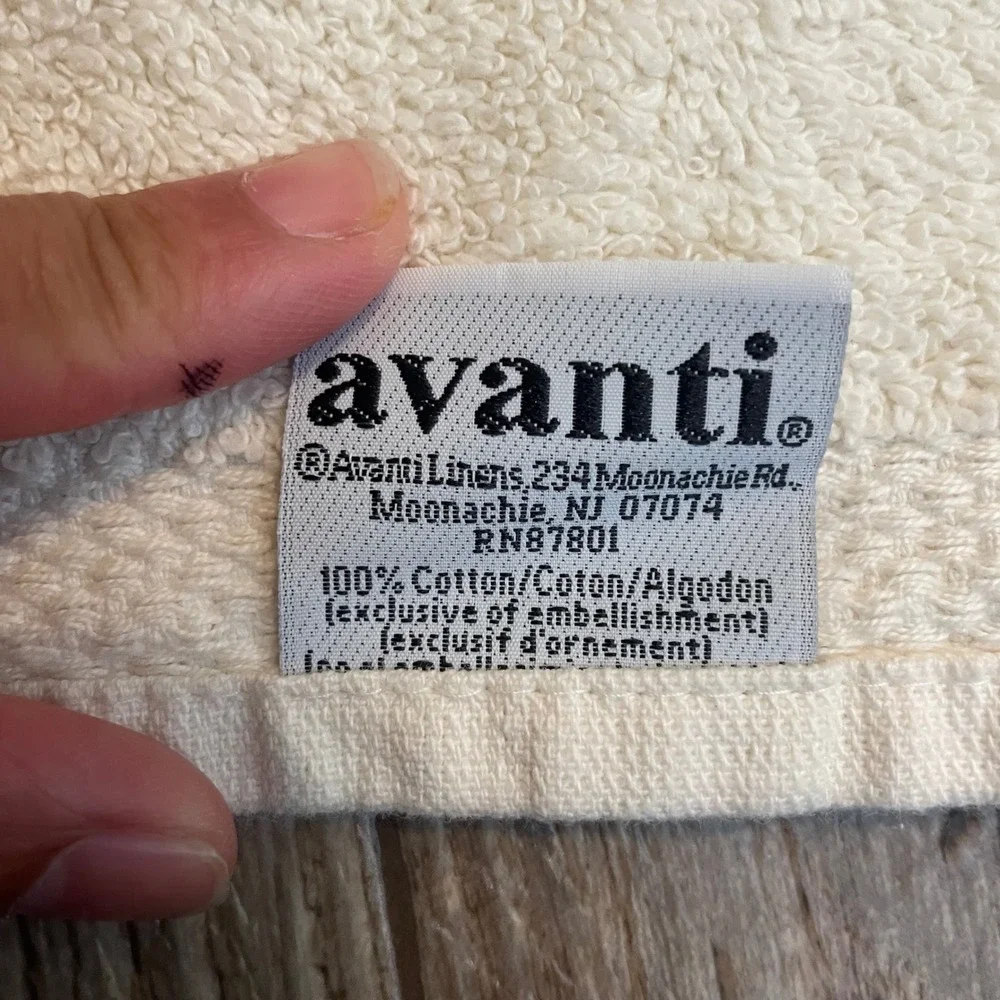 Avanti Linens Ivory Cotton Decorative Towel Set Tassel Fringe Trim 2 Piece Ivory